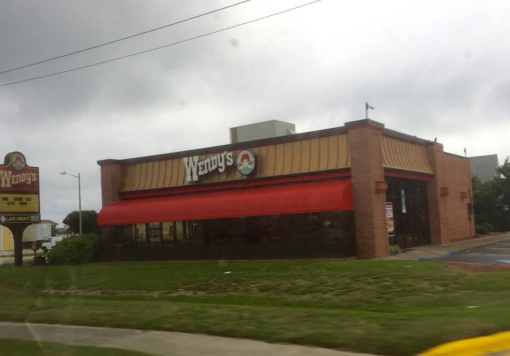 Wendys | restaurant | 1503 S Croatan Hwy, Kill Devil Hills, NC 27948, USA | 2524411417 OR +1 252-441-1417