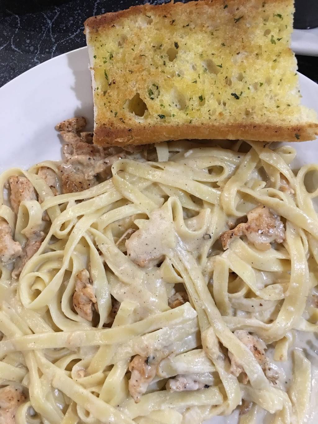 City Limits Seafood & Steaks | restaurant | 392 Main St, Philadelphia, MS 39350, USA | 6013892333 OR +1 601-389-2333