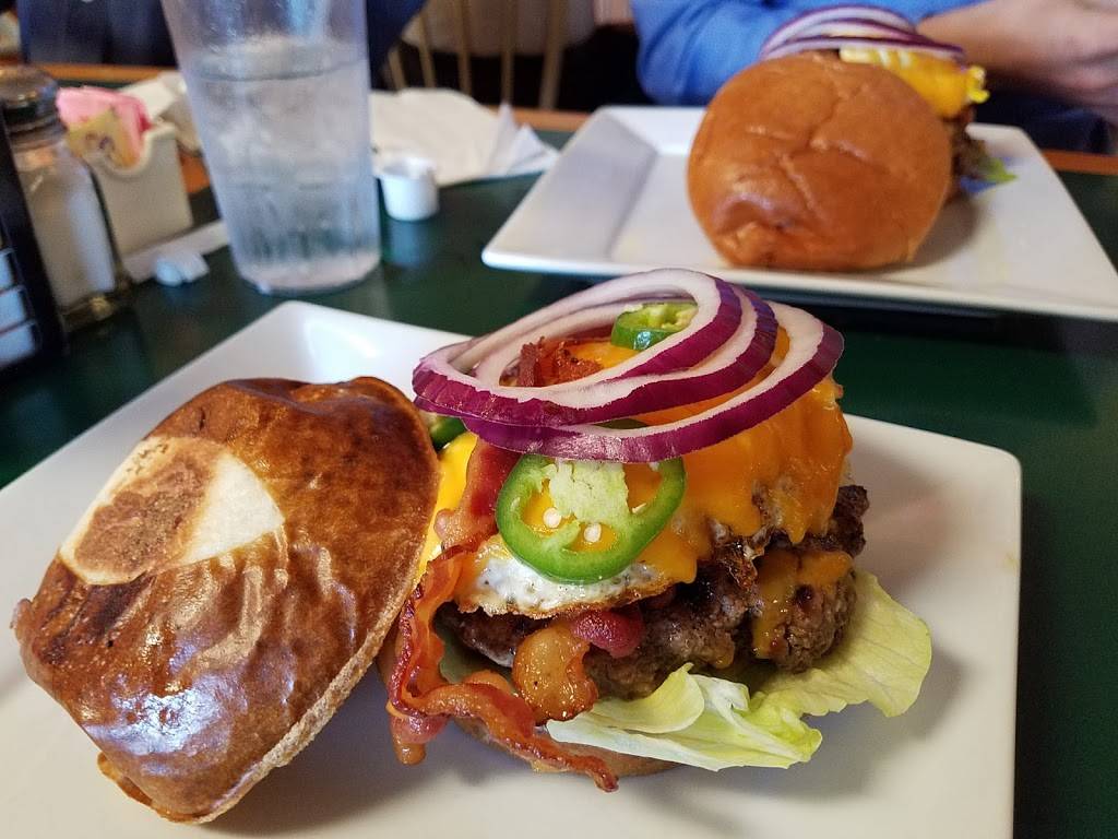 Bronx Burgers | restaurant | 32747 Mound Rd, Warren, MI 48092, USA | 5869397800 OR +1 586-939-7800