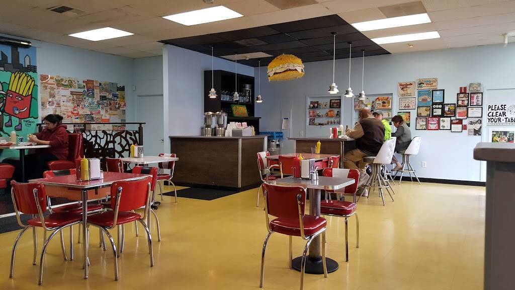 Zippys Giant Burgers | restaurant | 9614 14th Ave SW, Seattle, WA 98106, USA | 2067631347 OR +1 206-763-1347