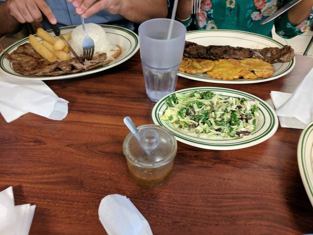 Arepas Y Mucho Mas | restaurant | 14431 Country Walk Dr, Miami, FL 33186, USA | 3052532133 OR +1 305-253-2133