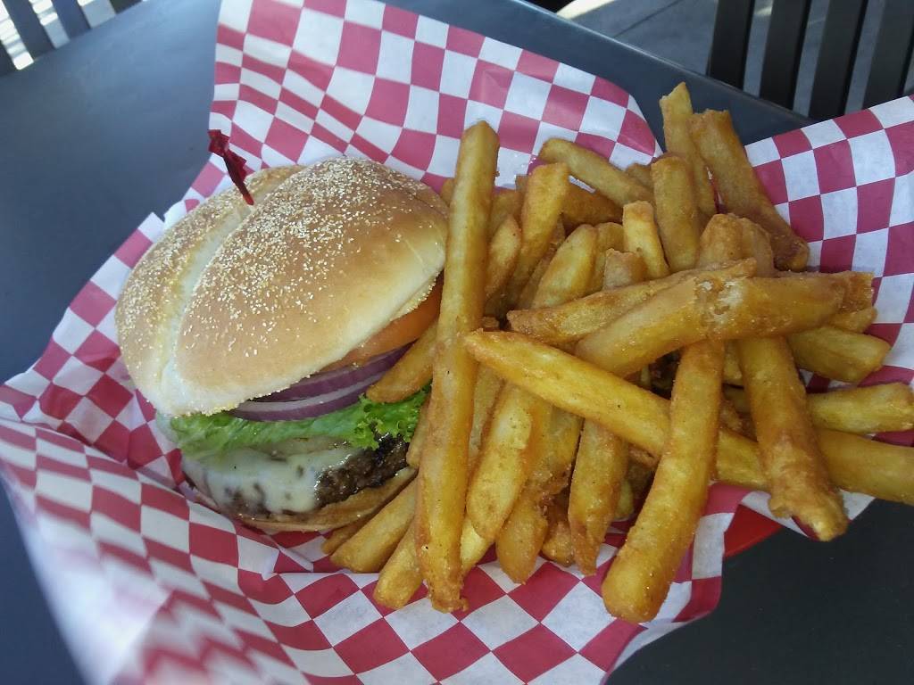 Walnut Park Grill | restaurant | 310 E D St, Petaluma, CA 94952, USA | 7077764737 OR +1 707-776-4737