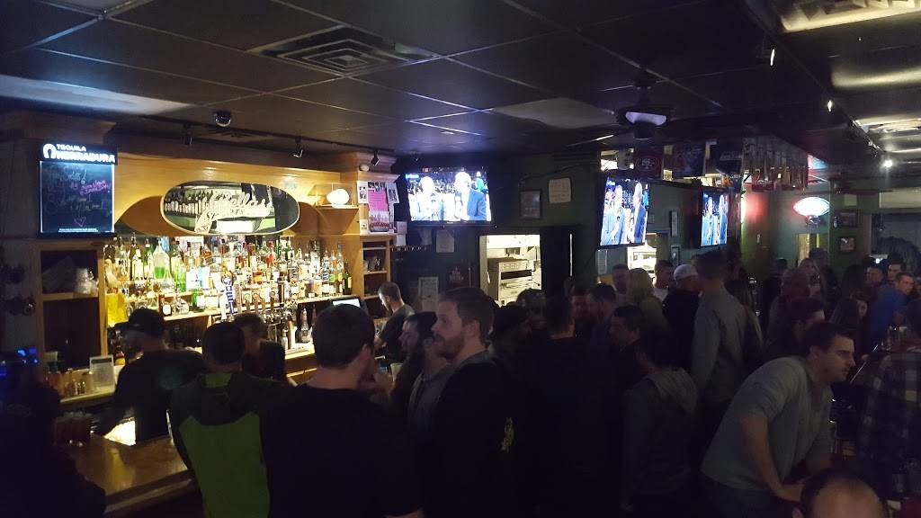 Bellas Sports Pub | restaurant | 134 Broadway St, Chico, CA 95928, USA | 5308935253 OR +1 530-893-5253