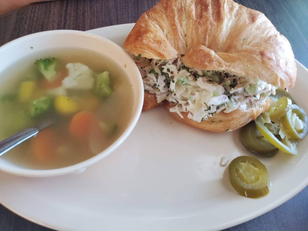 Galas Bar juices & Smoothies | restaurant | 8409 Dyer St ste b, El Paso, TX 79904, USA | 9153030652 OR +1 915-303-0652