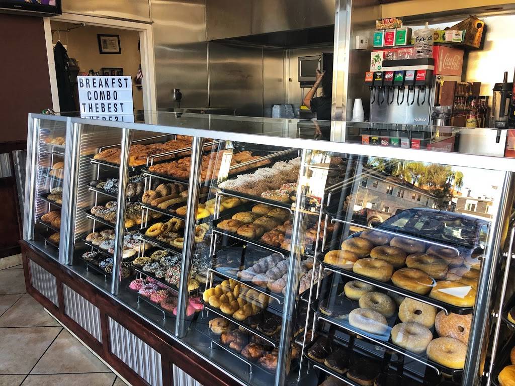 Winchells Donut House | cafe | 1501 Rosecrans St, San Diego, CA 92106, USA | 6192221653 OR +1 619-222-1653