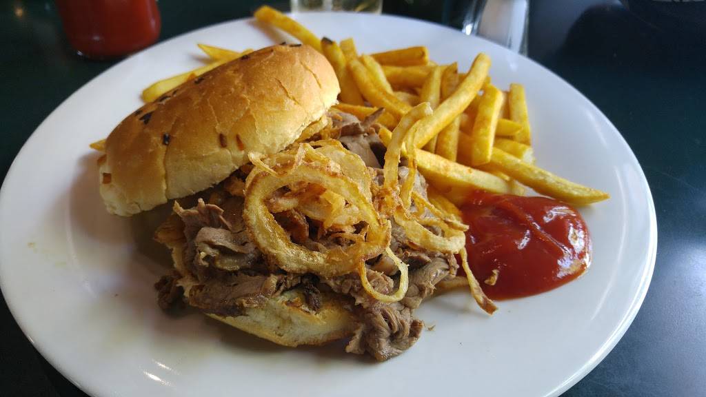 The Keating Channel Pub & Grill | restaurant | 2 Villiers St, Toronto, ON M5A 1B1, Canada | 4165720030 OR +1 416-572-0030