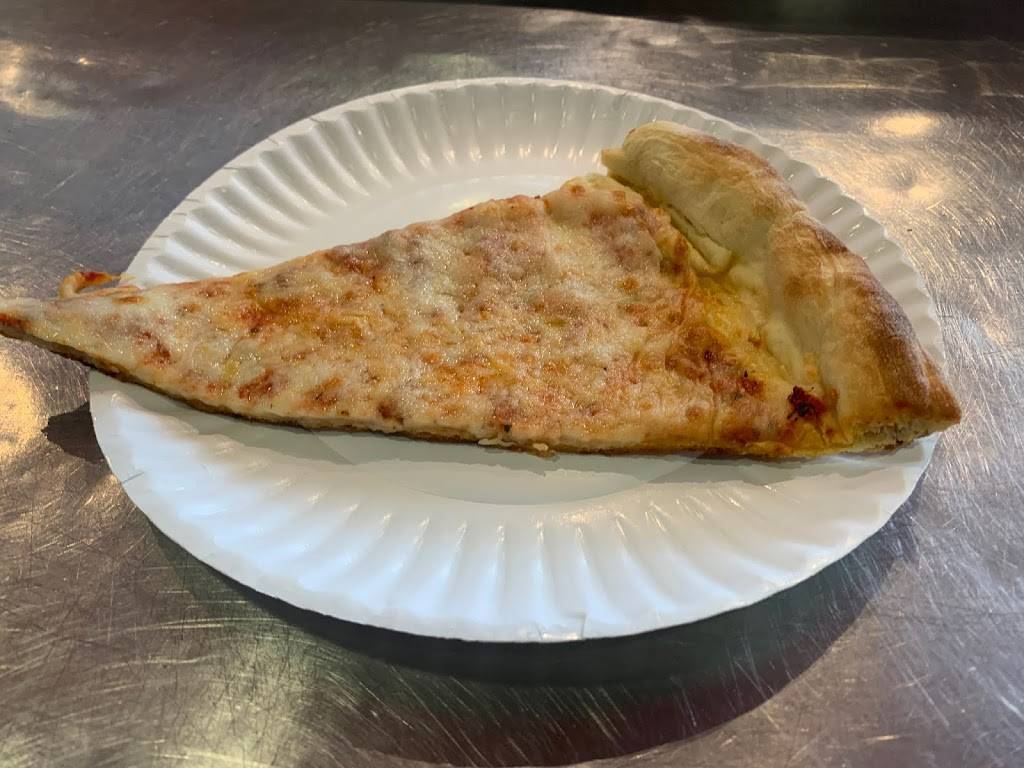 Famous Pizza & Wings | restaurant | 12748 FL-535, Orlando, FL 32821, USA | 4072394000 OR +1 407-239-4000