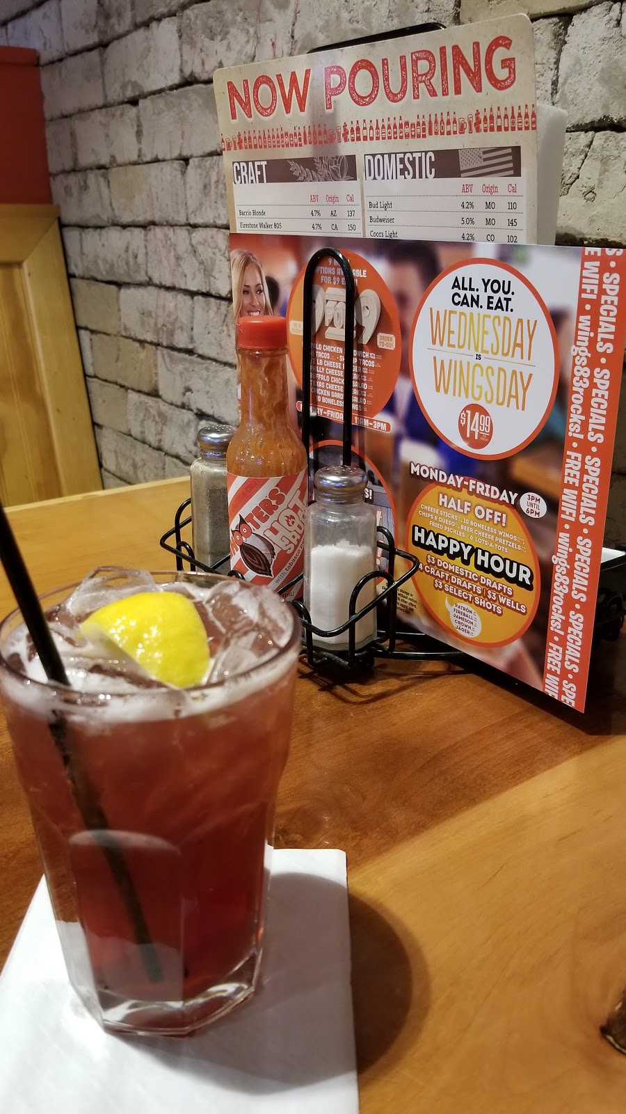 Hooters | restaurant | 1519 S, Yuma Palms Pkwy, Yuma, AZ 85365, USA | 9282171040 OR +1 928-217-1040