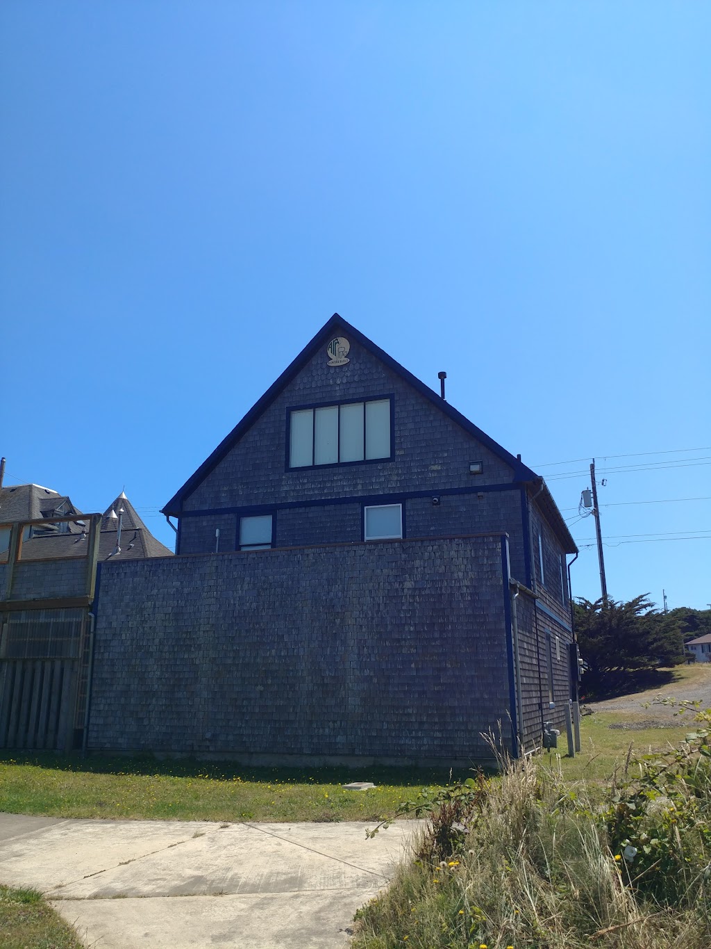 Arr Place | restaurant | 143 SW Cliff St, Newport, OR 97365, USA | 5412654240 OR +1 541-265-4240