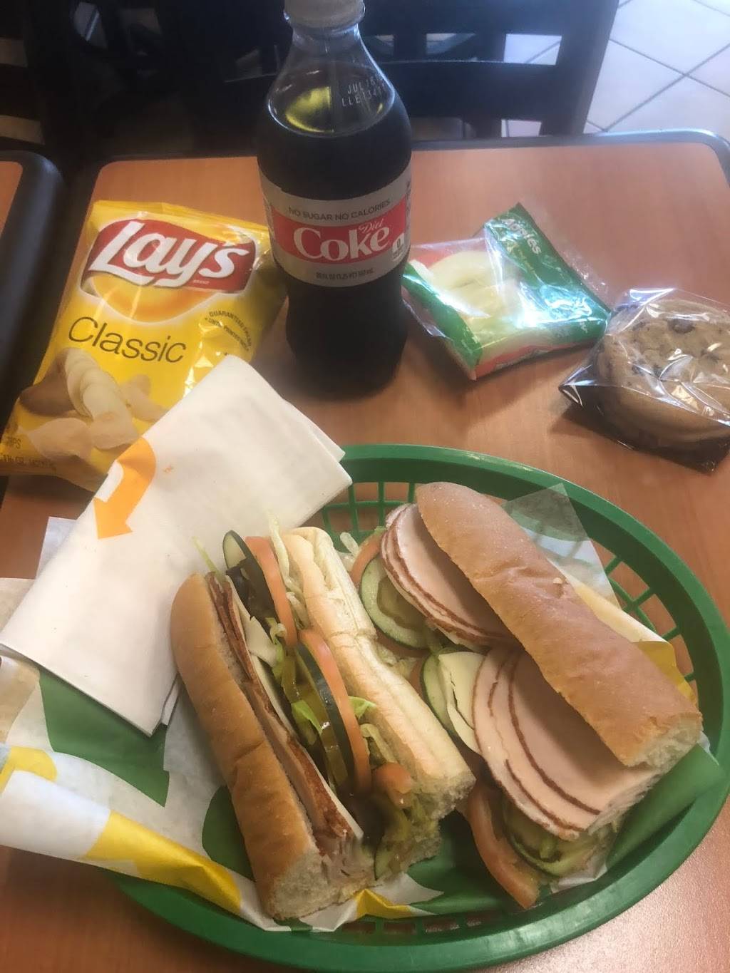 SUBWAY®Restaurants | restaurant | 3305, 10368 Mason Ave, Chatsworth, CA 91311, USA | 8187277233 OR +1 818-727-7233