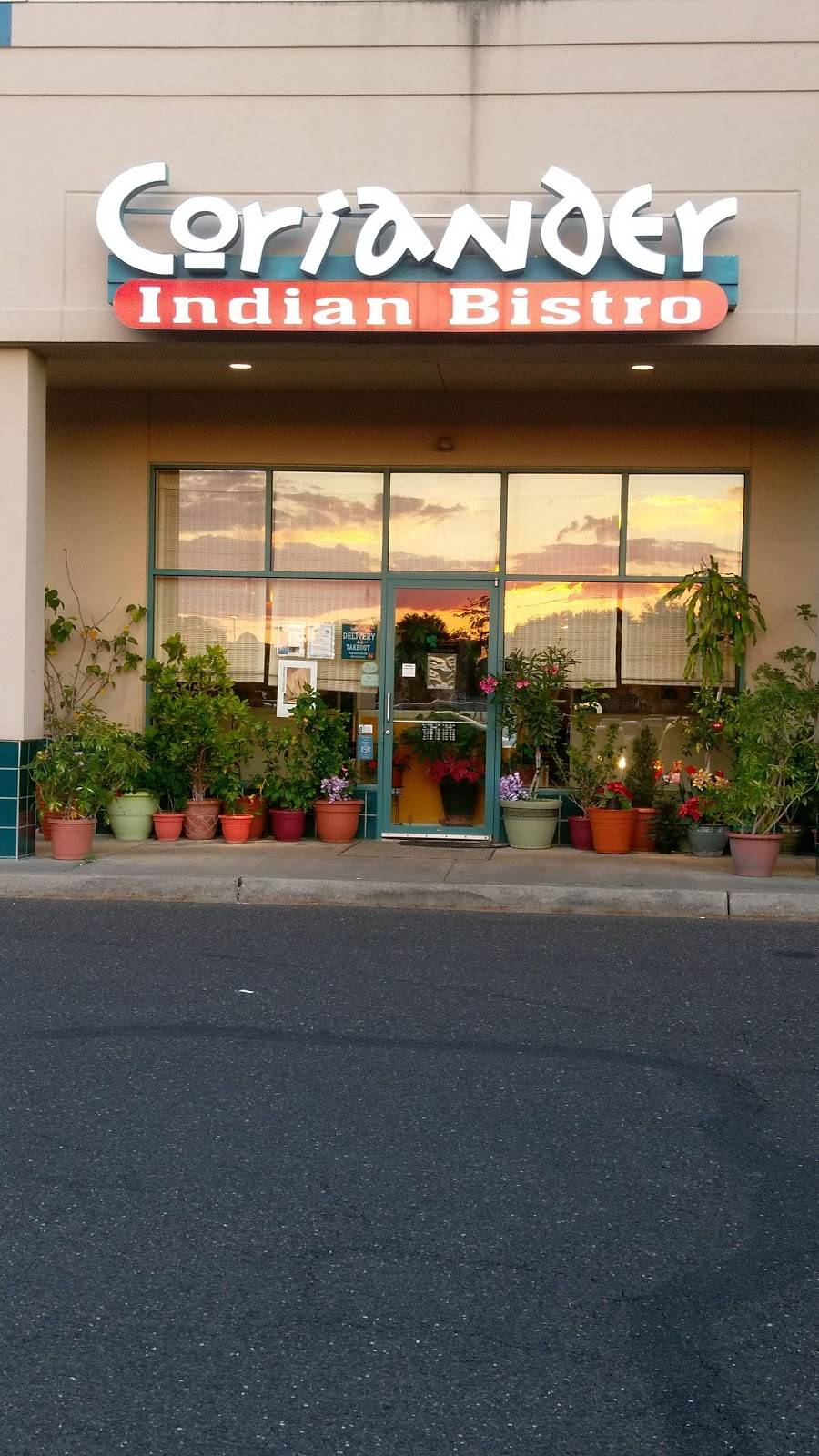 Coriander | restaurant | Ritz Center, 910, Haddonfield-Berlin Rd, Voorhees Township, NJ 08043, USA | 8565664546 OR +1 856-566-4546