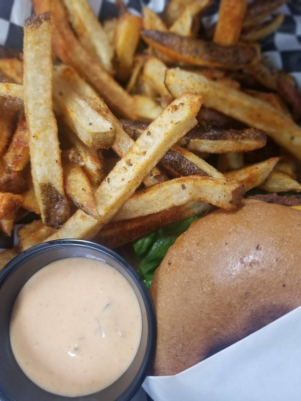 Blissful Burgers | restaurant | 3950 S Zarzamora St, San Antonio, TX 78225, USA | 2102395830 OR +1 210-239-5830