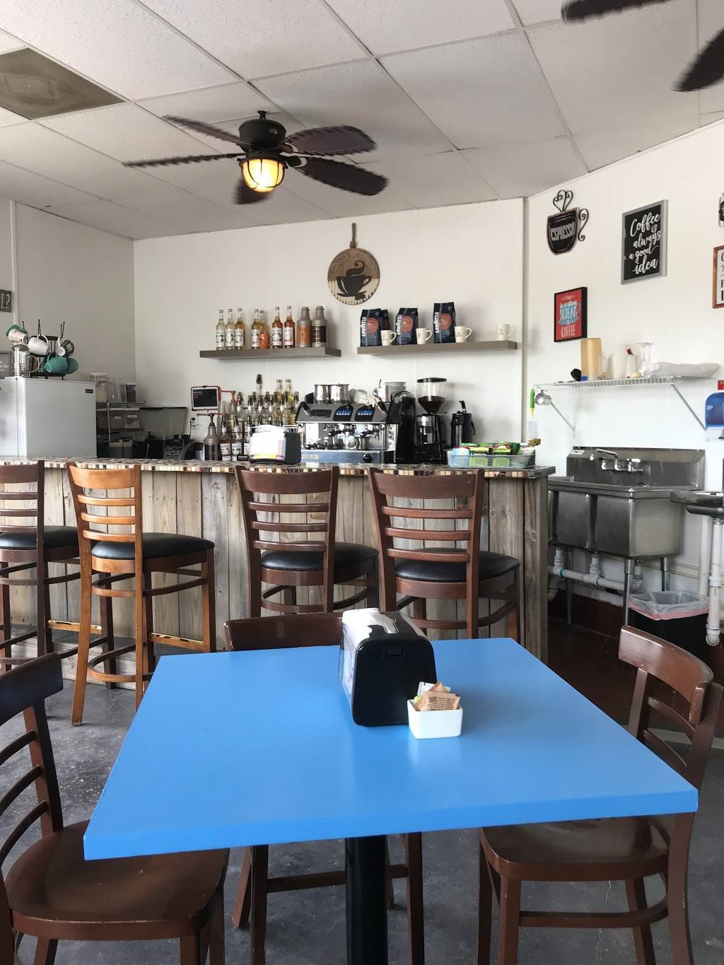 Tuckaway Cafe | cafe | 2301 Estero Blvd, Fort Myers Beach, FL 33931, USA | 2394635398 OR +1 239-463-5398