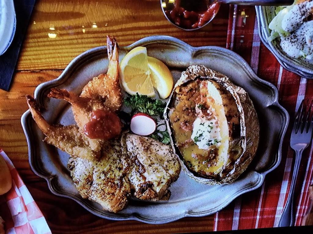 Little Red Barn Steakhouse | restaurant | 1836 S Hackberry, San Antonio, TX 78210, USA | 2105324235 OR +1 210-532-4235