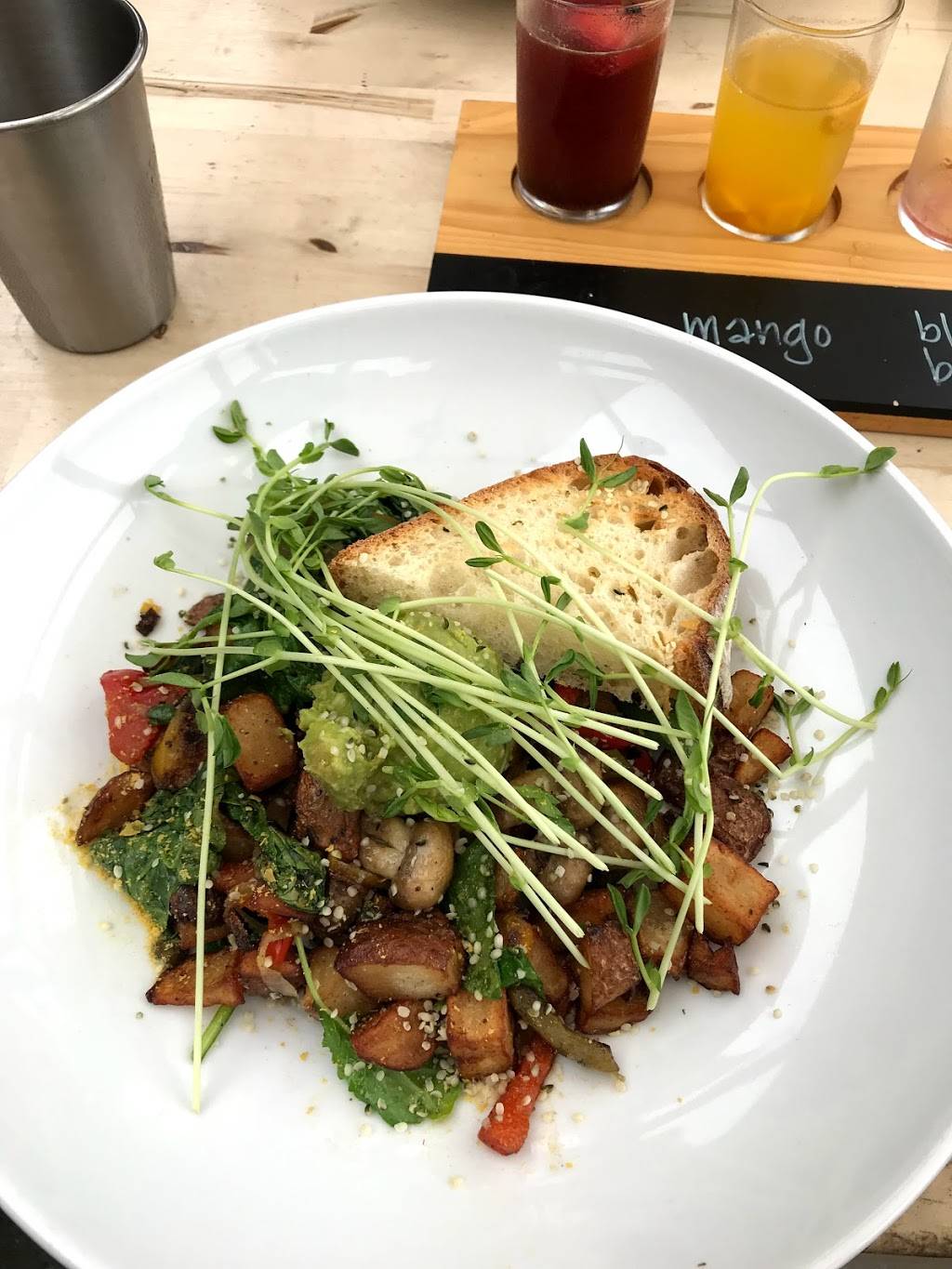 Second Nature | restaurant | 5026 Cass St, San Diego, CA 92109, USA | 8582475236 OR +1 858-247-5236