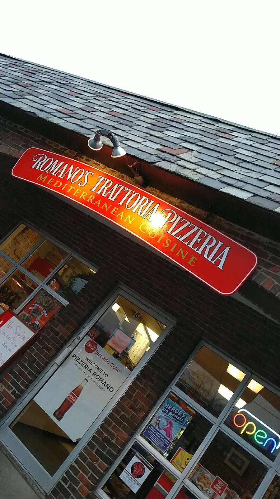 Romanos Pizzeria | restaurant | 8 Bessom St, Marblehead, MA 01945, USA | 7816318333 OR +1 781-631-8333