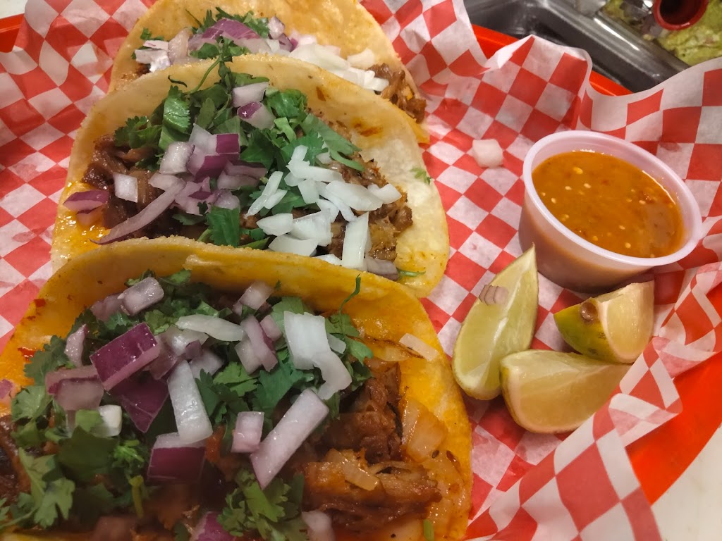 Cancuns Sports Bar and Grill on West Call Street | restaurant | 1600 W Call St # 100, Tallahassee, FL 32304, USA | 8507277084 OR +1 850-727-7084