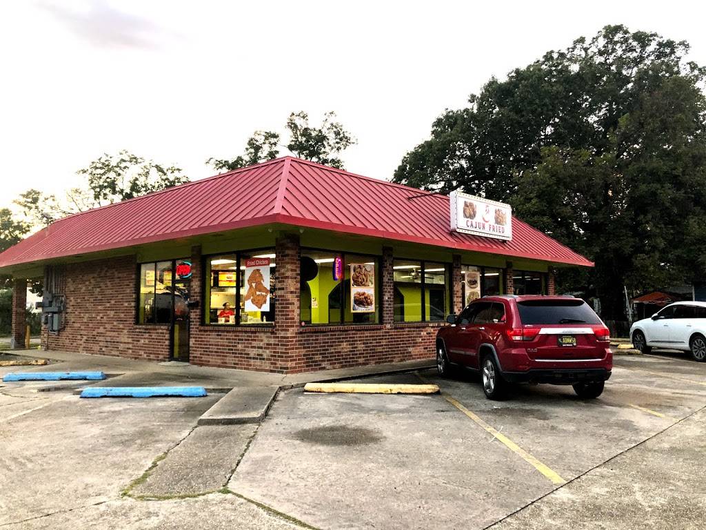 Cajun fried chicken and seafood | restaurant | 810 SE Evangeline Thruway, Lafayette, LA 70501, USA | 3373451129 OR +1 337-345-1129