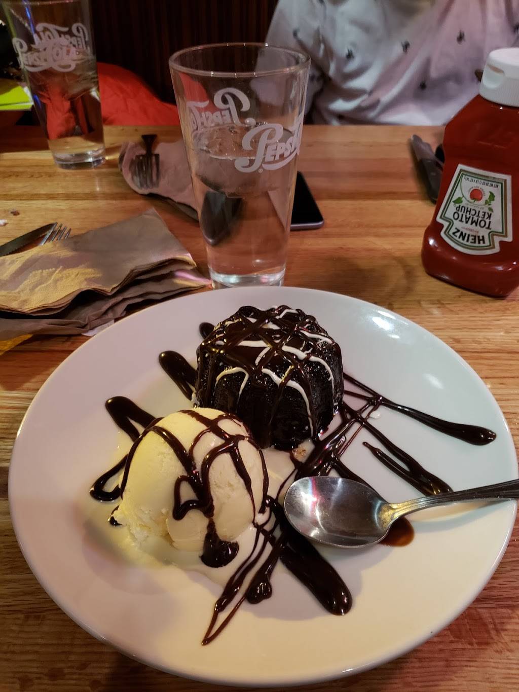 Applebees Grill + Bar | restaurant | 4203 Winnetka Ave N, New Hope, MN 55428, USA | 7635331870 OR +1 763-533-1870