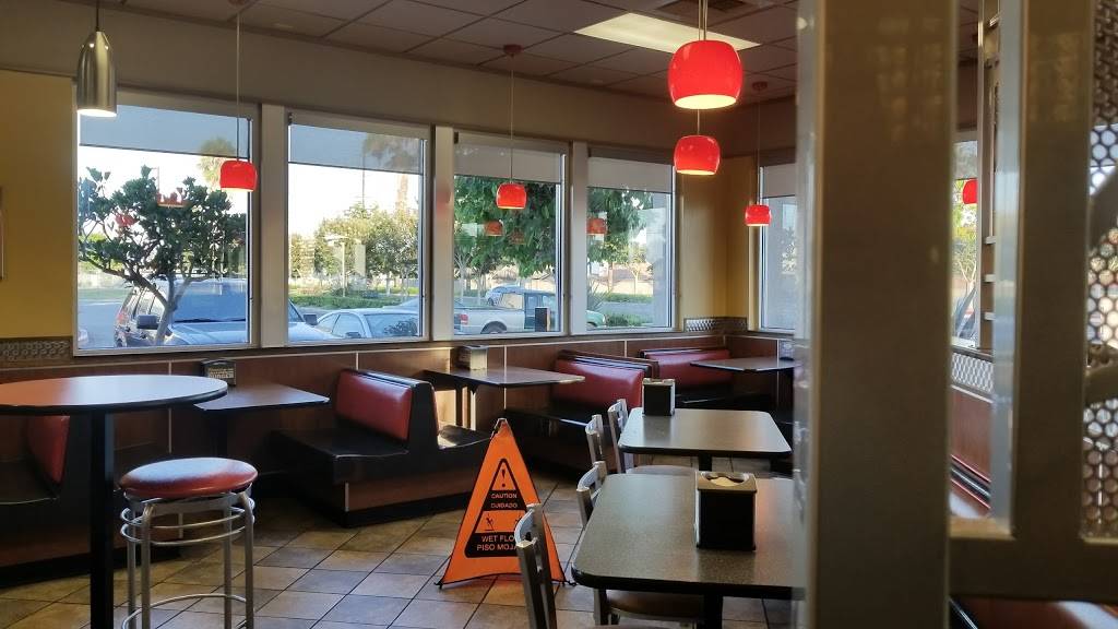 Carls Jr./Green Burrito | restaurant | 8271 Warner Ave, Huntington Beach, CA 92647, USA | 7148481206 OR +1 714-848-1206