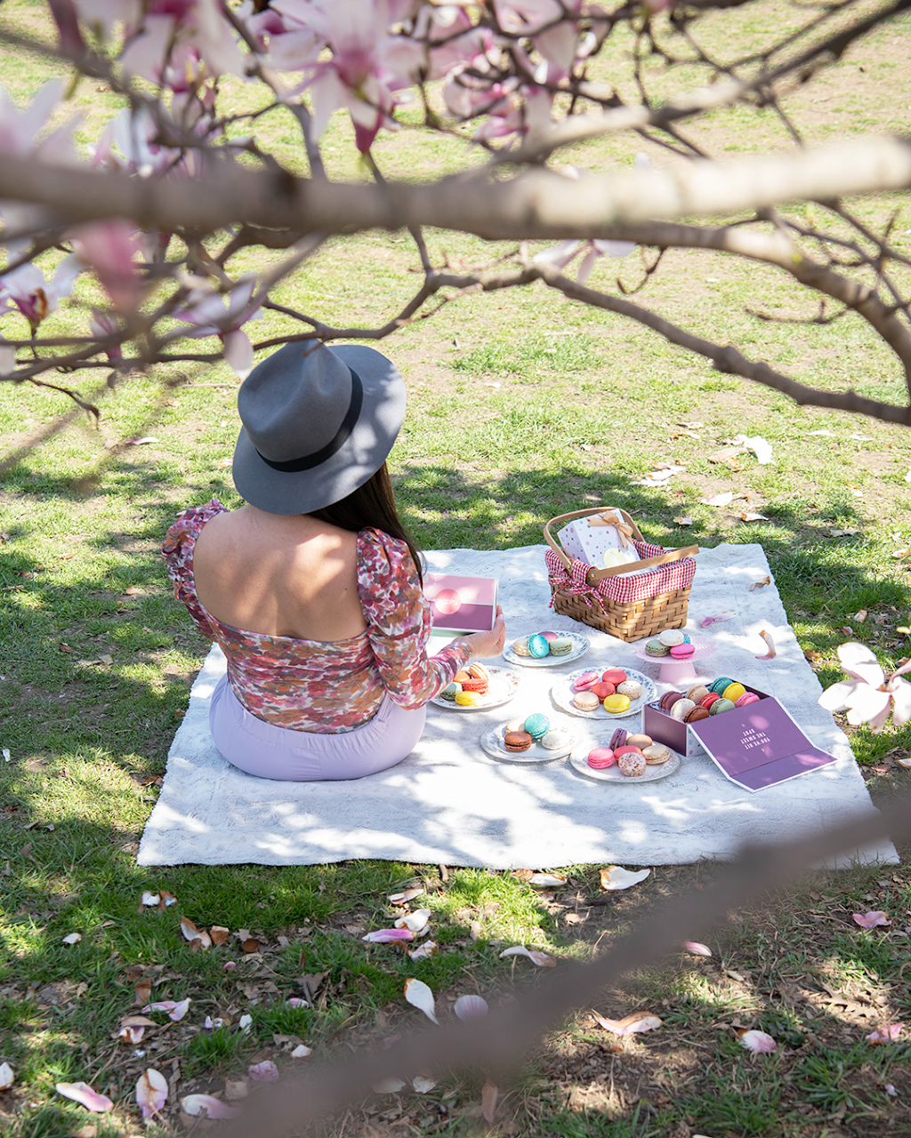 Woops! Macarons & Gifts (Arden Fair) | restaurant | 1689 Arden Wy, Sacramento, CA 95815, USA | 2792797325 OR +1 279-279-7325