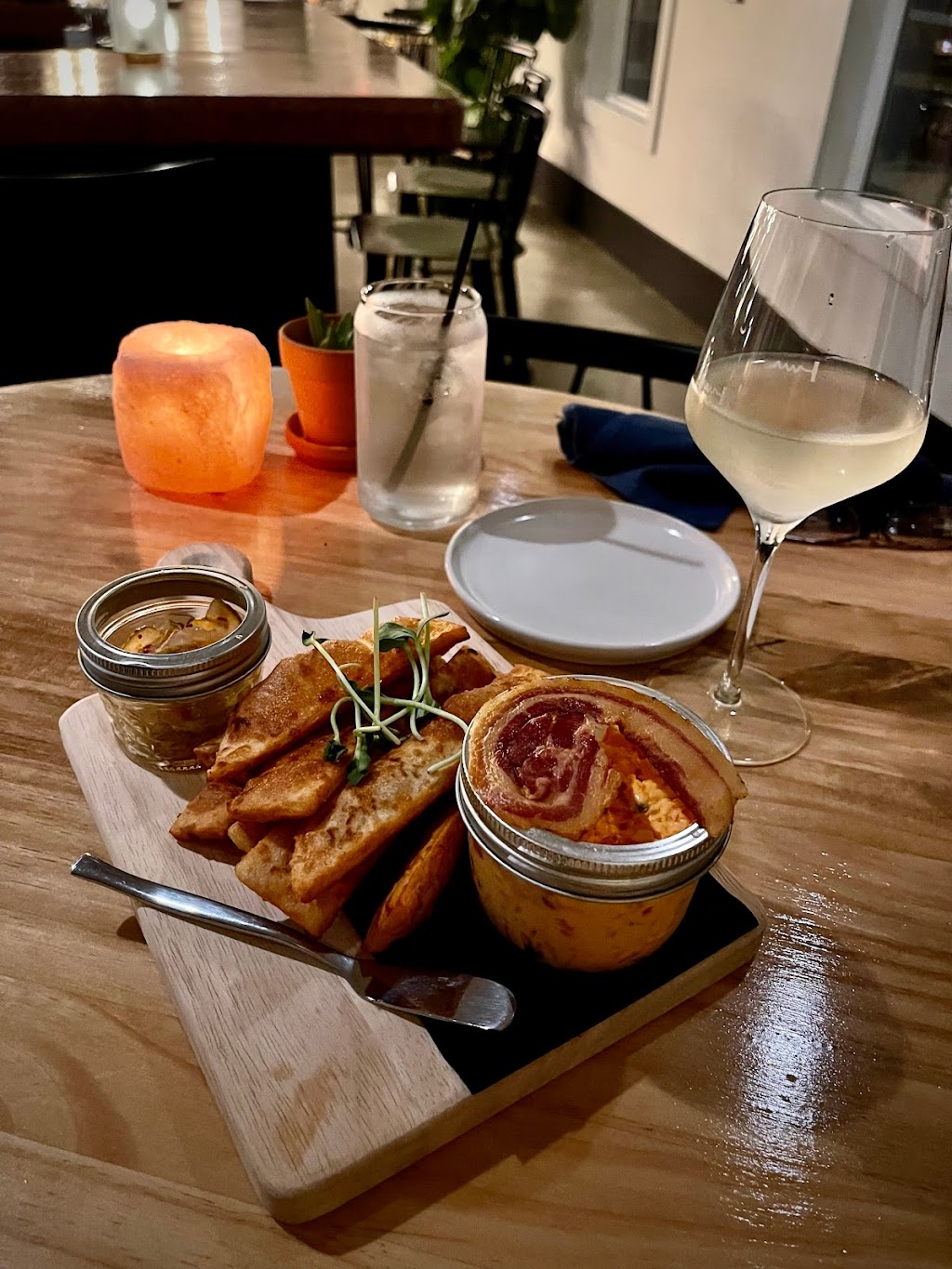 Keepers Bistro & Bar | restaurant | 114 Sailors Cove Dr, Port St Joe, FL 32456, USA | 8502279872 OR +1 850-227-9872