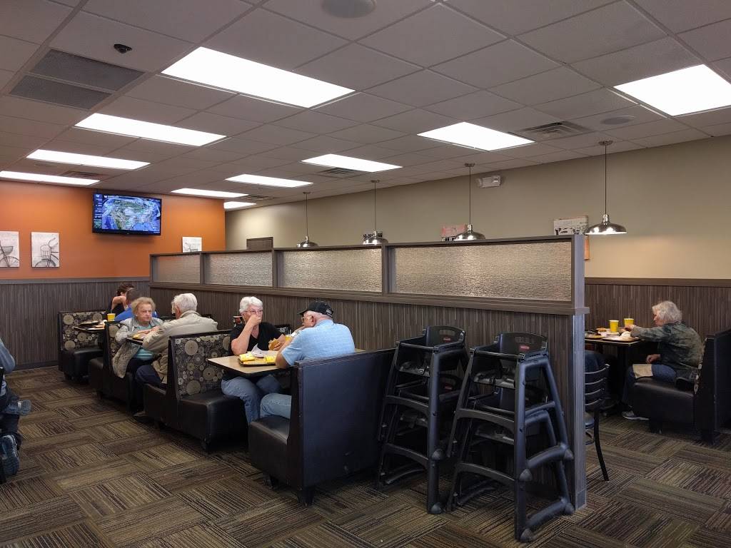 Runza Restaurant | restaurant | 201 Plaza Drive, West Point, NE 68788, USA | 4023723300 OR +1 402-372-3300