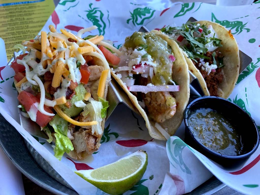 Locals Taco & Tequlia | restaurant | 176 Great Falls Plaza, Sterling, VA 20165, USA | 5719268052 OR +1 571-926-8052