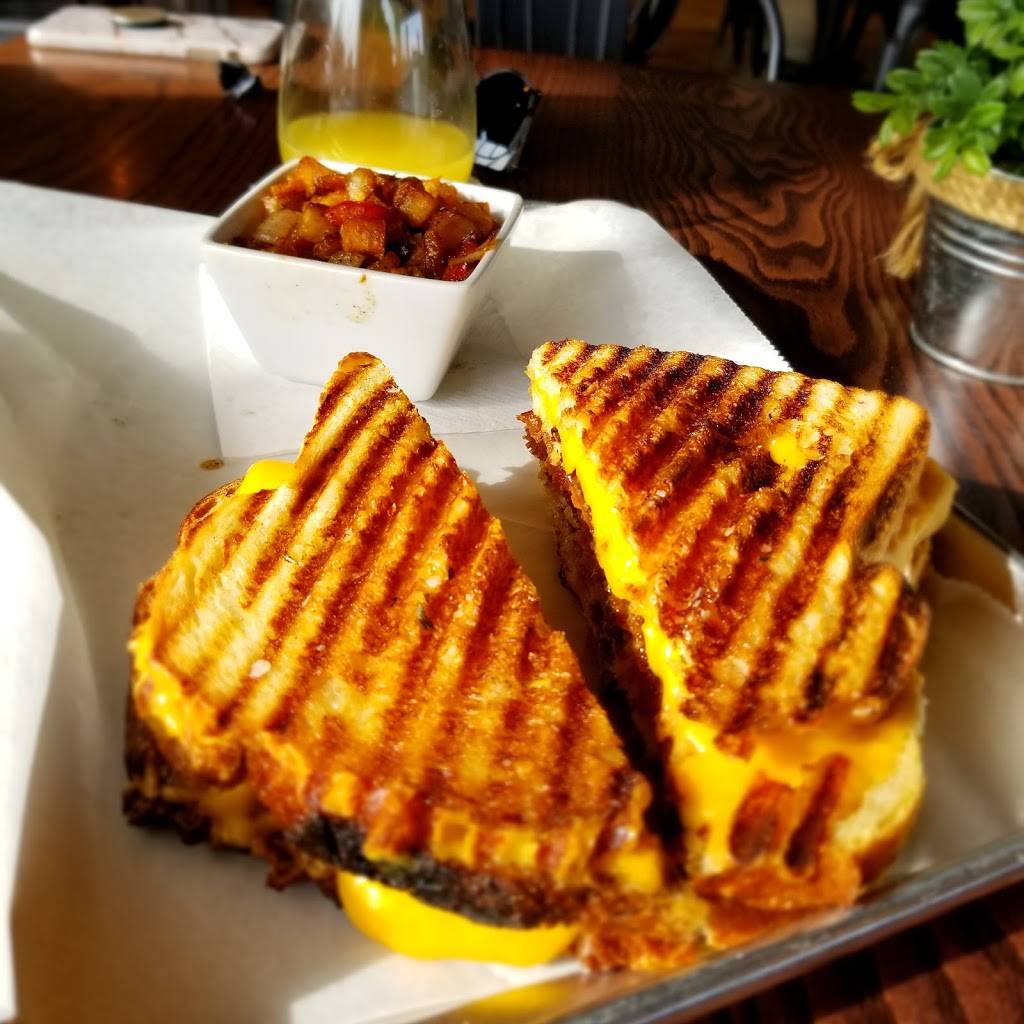 Melt Kitchen and Bar | restaurant | 1941 New Garden Rd #116, Greensboro, NC 27410, USA | 3367635445 OR +1 336-763-5445