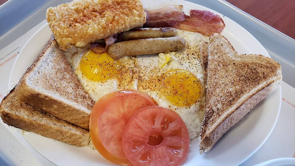 A&W Canada | restaurant | 5880 Mavis Rd, Mississauga, ON L5V 3B7, Canada | 6474794020 OR +1 647-479-4020