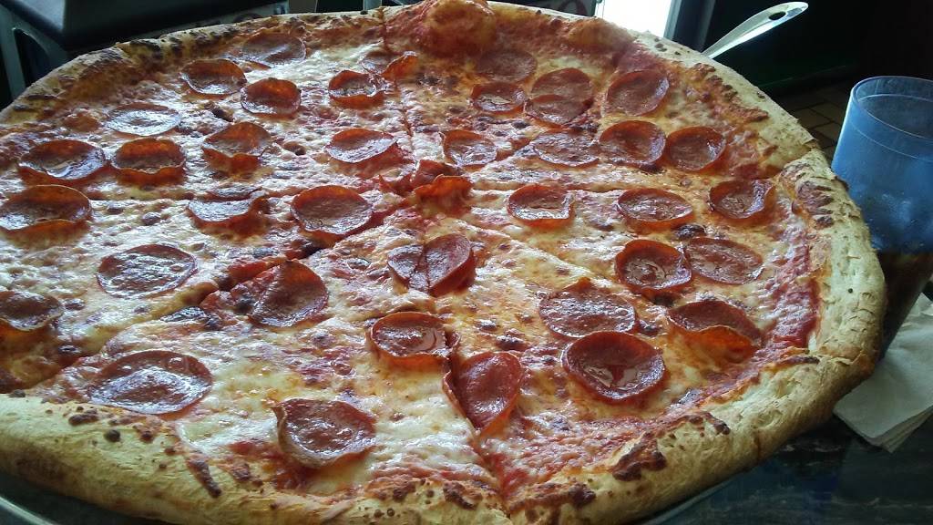 Marios New York Pizza and Pasta | restaurant | 1582 N Woodland Blvd, DeLand, FL 32720, USA | 3867366966 OR +1 386-736-6966