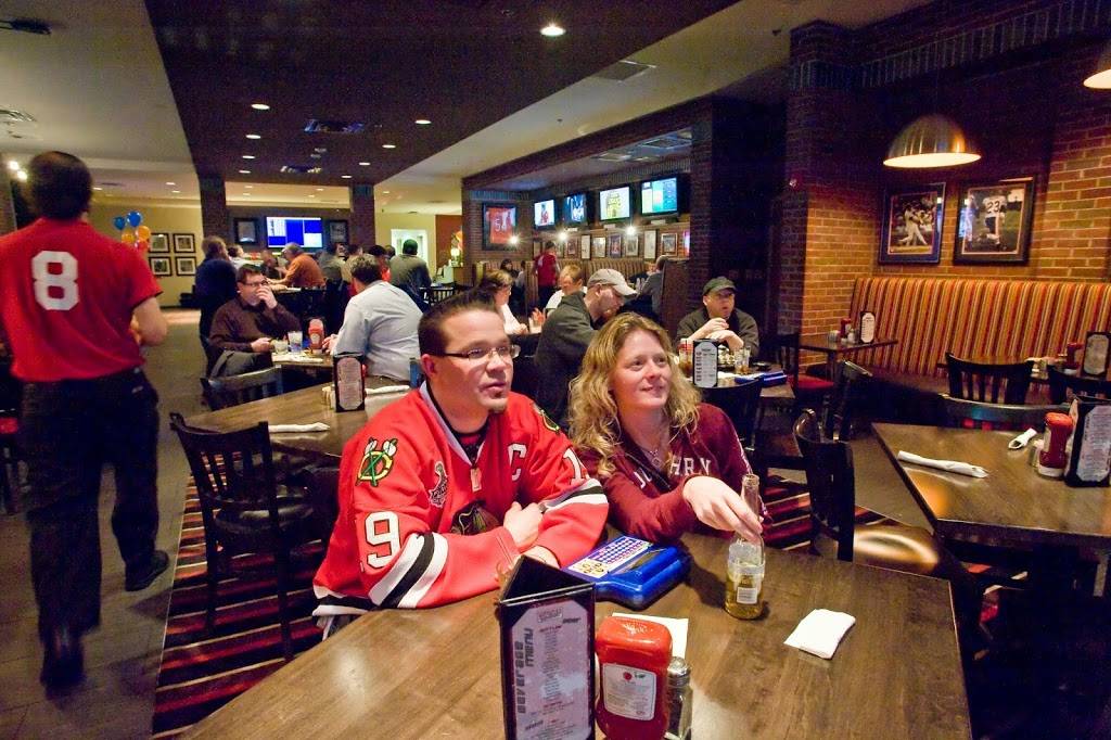 Coaches Sports Bar & Grill | restaurant | 6624 S Cicero Ave, Chicago, IL 60638, USA | 7083257050 OR +1 708-325-7050