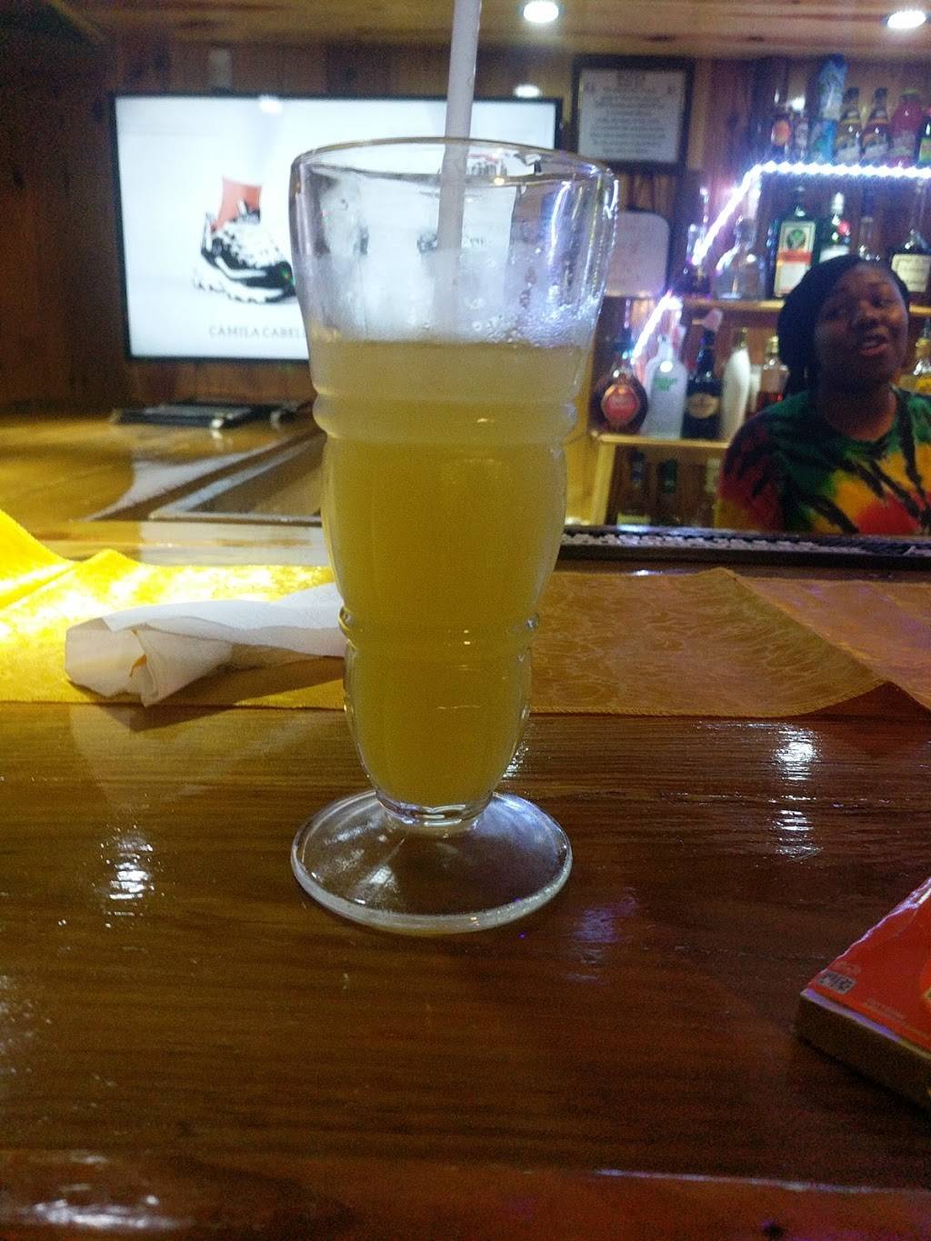 Rastas Hut The Carribean Escape Restaurant | restaurant | 512 S Main St, Marion, SC 29571, USA | 8434338496 OR +1 843-433-8496