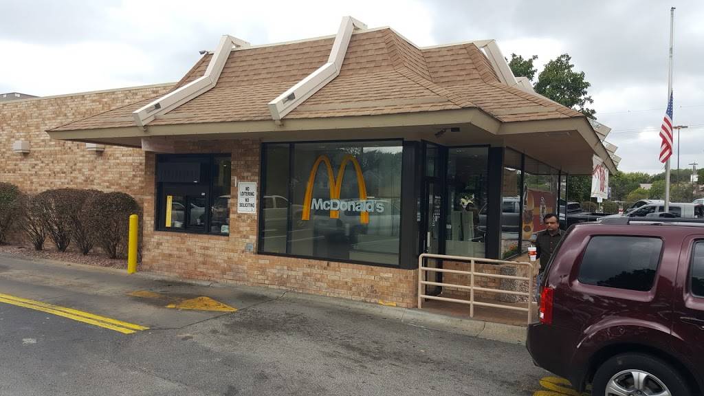 McDonalds | cafe | 5103 Roe Ave, Roeland Park, KS 66205, USA | 9138317774 OR +1 913-831-7774