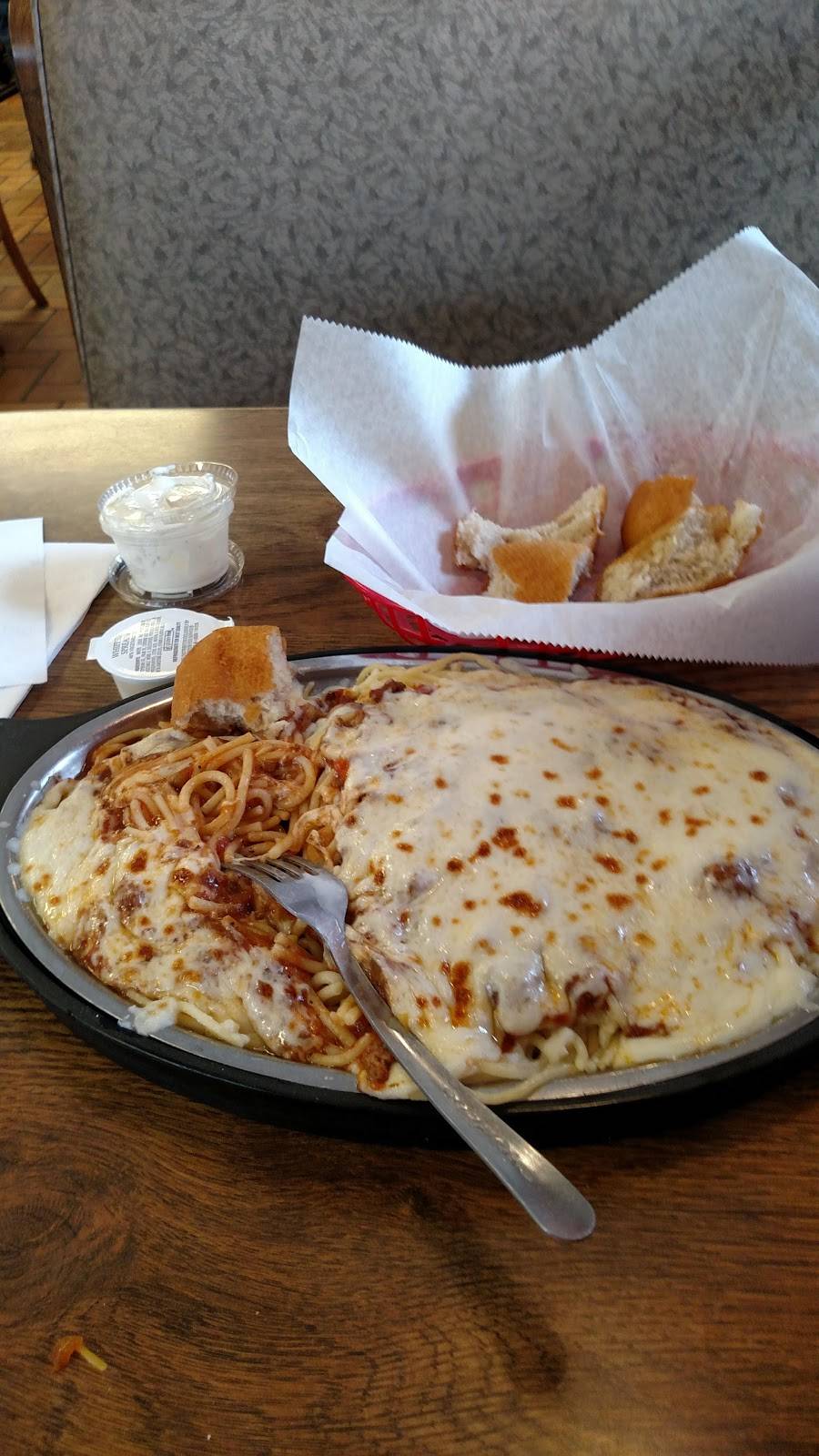 Stuart Family Restaurant | restaurant | 307 S Main St, Stuart, VA 24171, USA | 2766942800 OR +1 276-694-2800