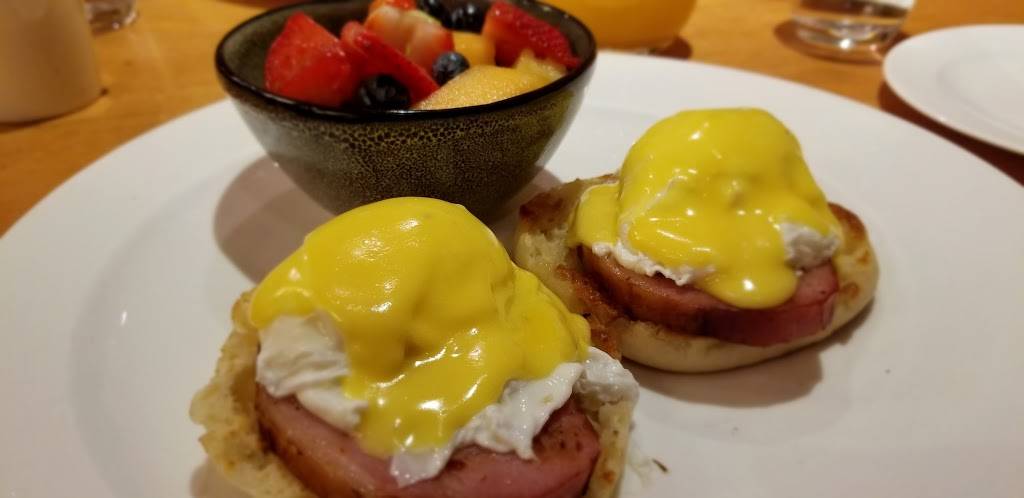 Avenue Grill | restaurant | 1331 Pennsylvania Ave NW, Washington, DC 20004, USA | 2026266970 OR +1 202-626-6970