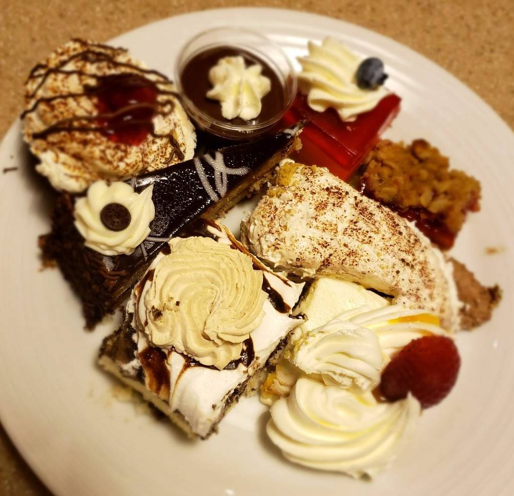 Red Rock Buffet | restaurant | 10424 N Fort McDowell Rd, Fort McDowell, AZ 85264, USA | 8008433678 OR +1 800-843-3678