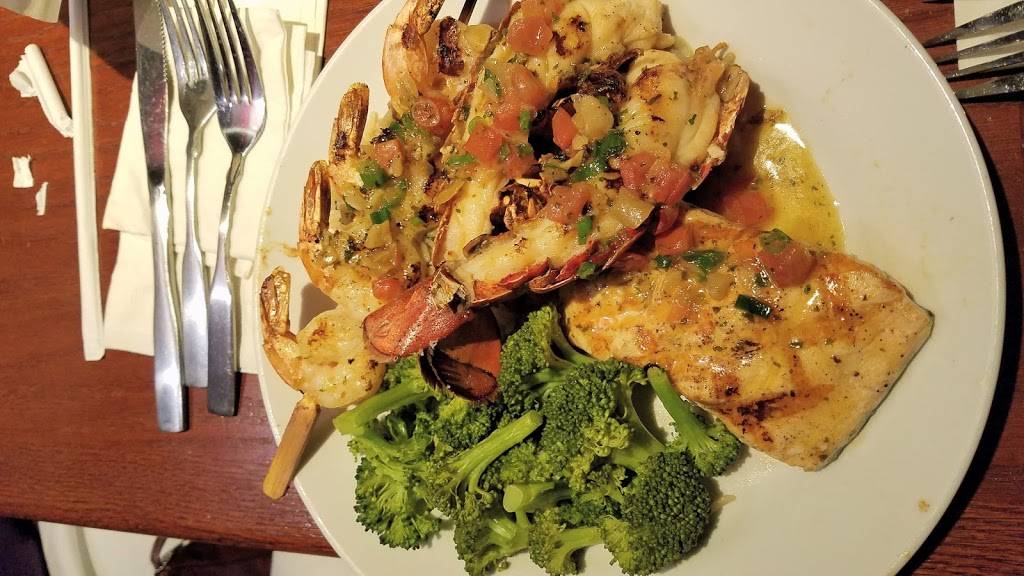 Red Lobster | restaurant | 2283 W March Ln, Stockton, CA 95207, USA | 2094732420 OR +1 209-473-2420