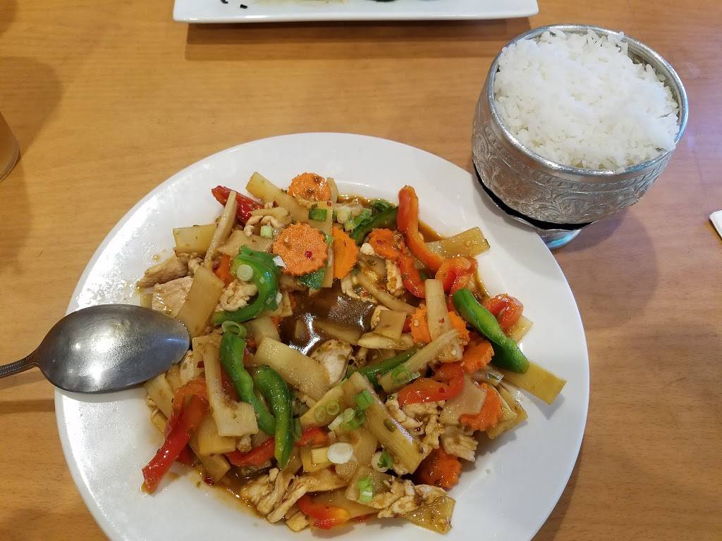 S Thai Food Restaurant | meal delivery | 26490 Ynez Rd suite b, Temecula, CA 92591, USA | 9516992424 OR +1 951-699-2424