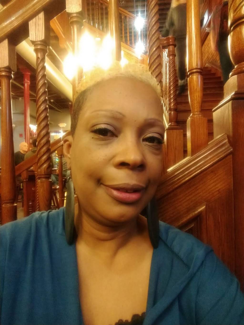 LumberJack Saloon - Axe Throwing Bar and Grill | restaurant | 720 N 1st St, St. Louis, MO 63102, USA | 3142963282 OR +1 314-296-3282