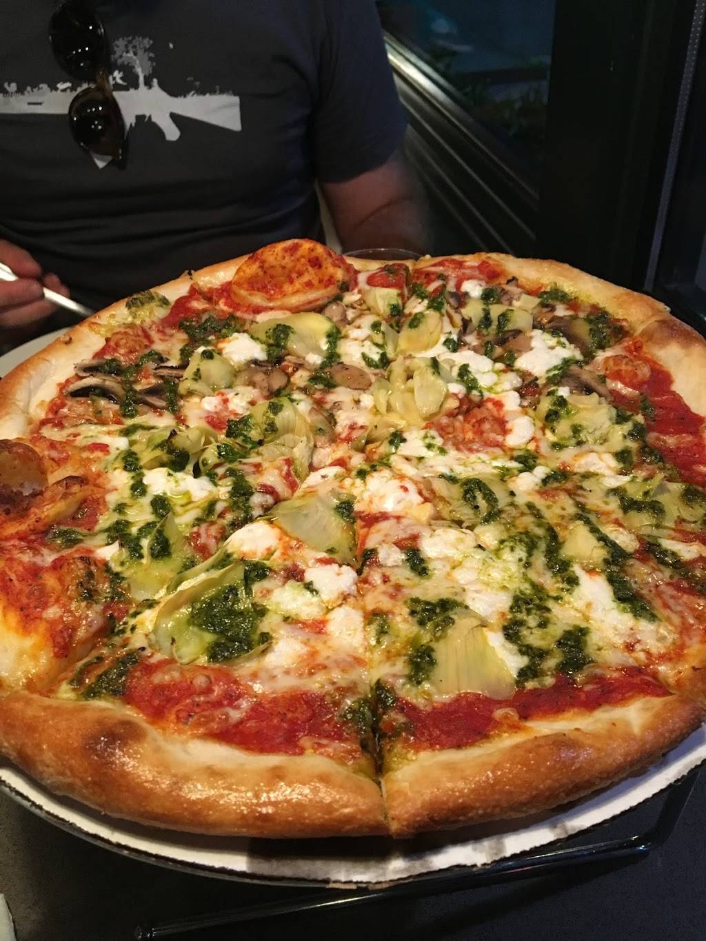 Deweys Pizza | meal takeaway | 112 E Vandalia St, Edwardsville, IL 62025, USA | 6186562200 OR +1 618-656-2200