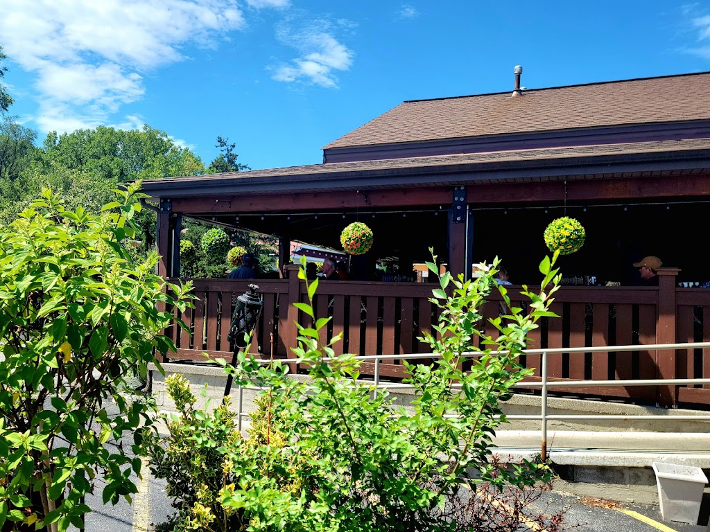 Wright Place | restaurant | 34300 Chardon Rd, Willoughby Hills, OH 44094, USA | 4409441074 OR +1 440-944-1074