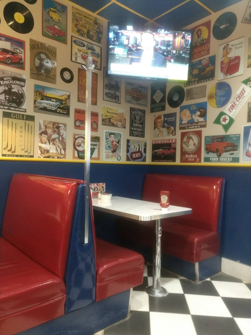 Wimpy’s Diner | restaurant | 347 Bayfield St Unit #1, Barrie, ON L4M 3C3, Canada | 7055037200 OR +1 705-503-7200