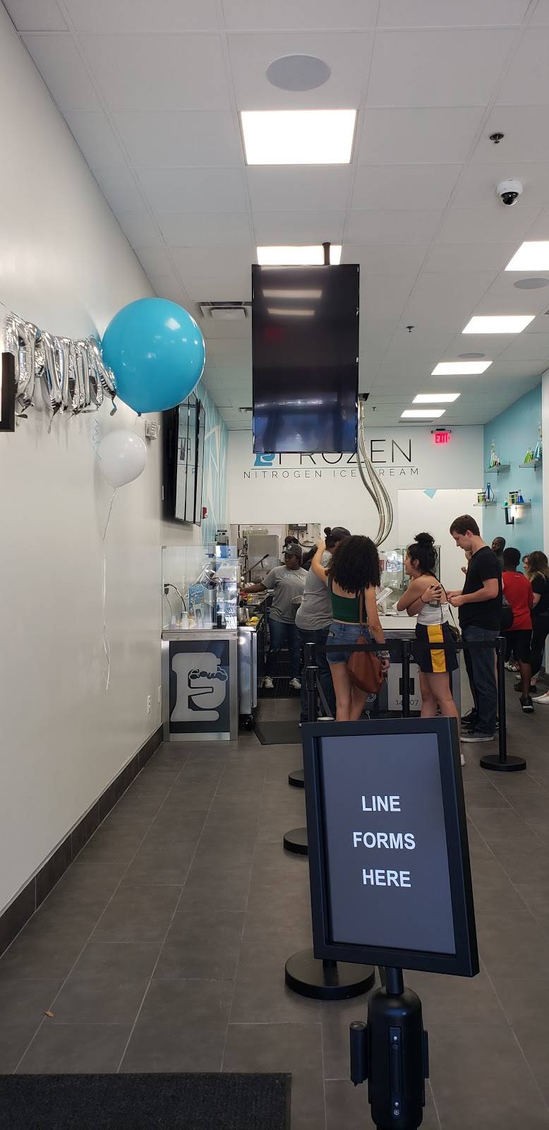 Frozen Nitrogen Ice Cream | cafe | 7025 Co Rd 46A #1081, Lake Mary, FL 32746, USA | 4076883922 OR +1 407-688-3922