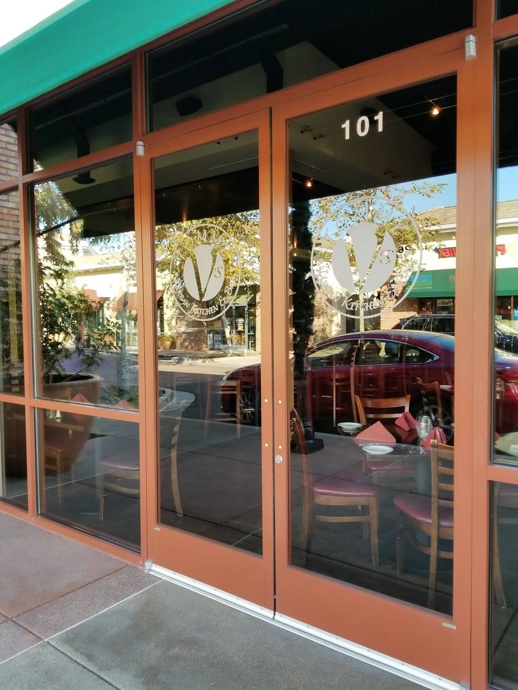 Tommy Vs Urban Kitchen & Bar | restaurant | 2659 Gateway Rd, Carlsbad, CA 92010, USA | 7606021949 OR +1 760-602-1949