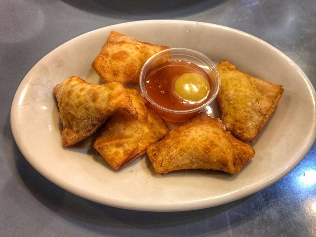 Lulus Noodles | restaurant | 400 S Craig St, Pittsburgh, PA 15213, USA | 4126877777 OR +1 412-687-7777