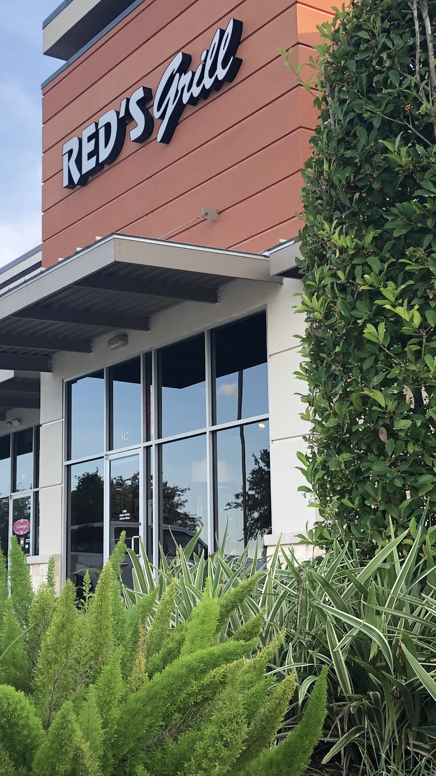 Reds Grill | restaurant | 7850 W Grand Pkwy S #500, Richmond, TX 77406, USA | 2817621702 OR +1 281-762-1702