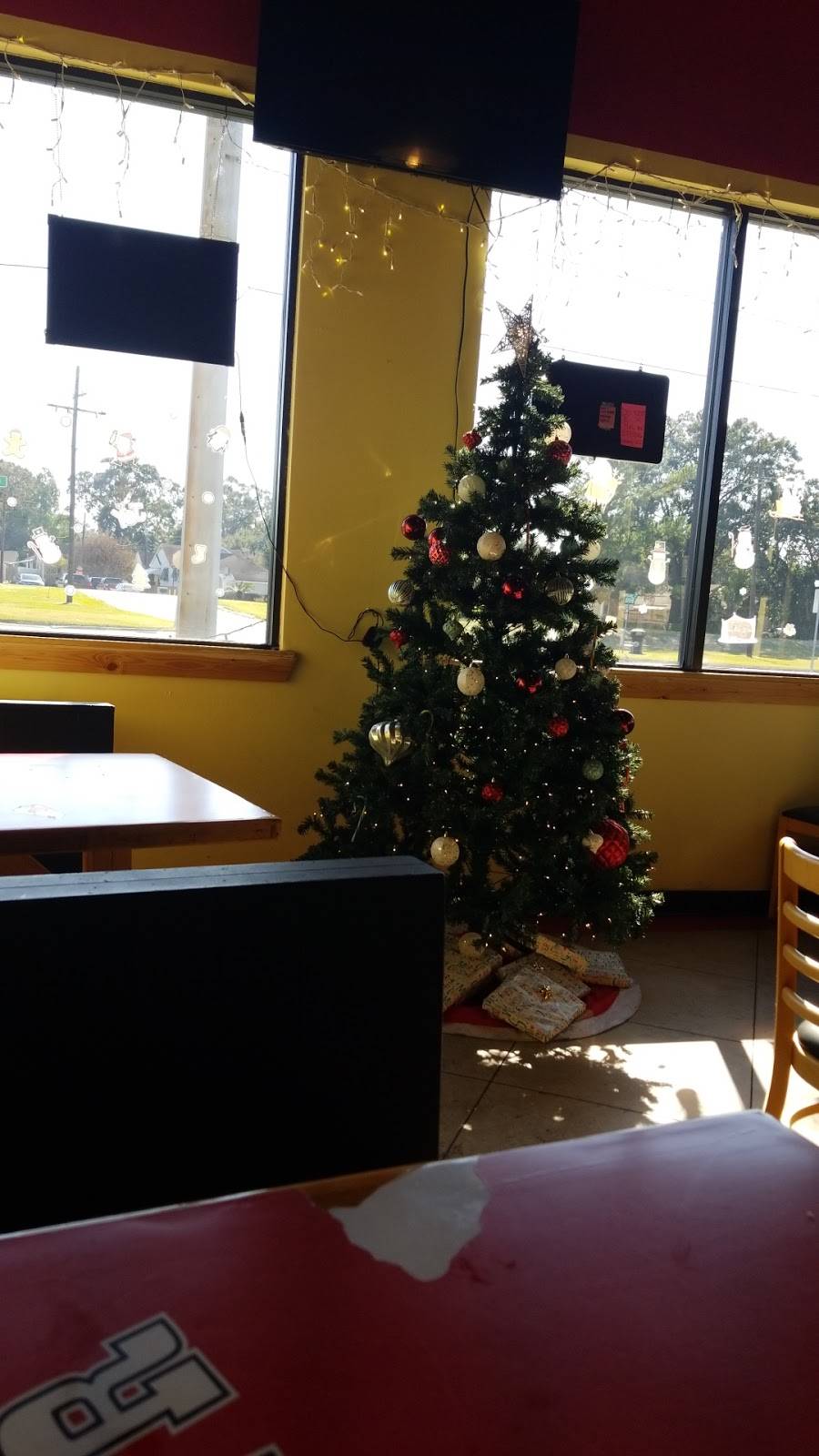 Lees Hamburgers | restaurant | 4011 E Airline Hwy, Metairie, LA 70001, USA | 5044960340 OR +1 504-496-0340