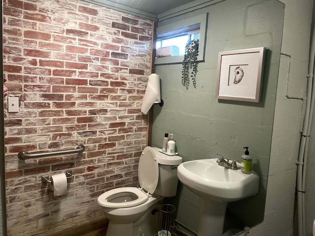 The Oyster Bar | restaurant | 11101 Ferdinand St, St Francisville, LA 70775, USA | 2252455021 OR +1 225-245-5021