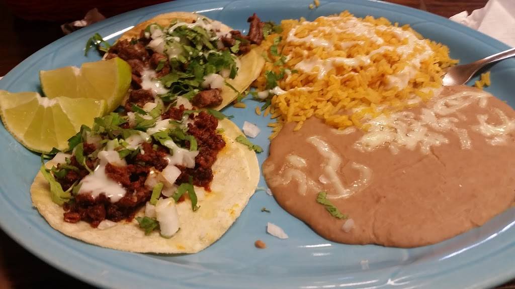 El Farolito | restaurant | 415 W Centerton Blvd, Centerton, AR 72719, USA | 4797951444 OR +1 479-795-1444